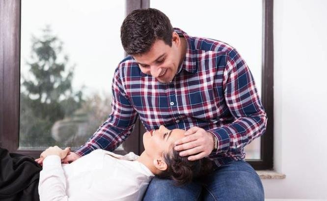 忘不了前女友,她太优秀,已经严重影响到了我的生活,请问如何能够忘记她?