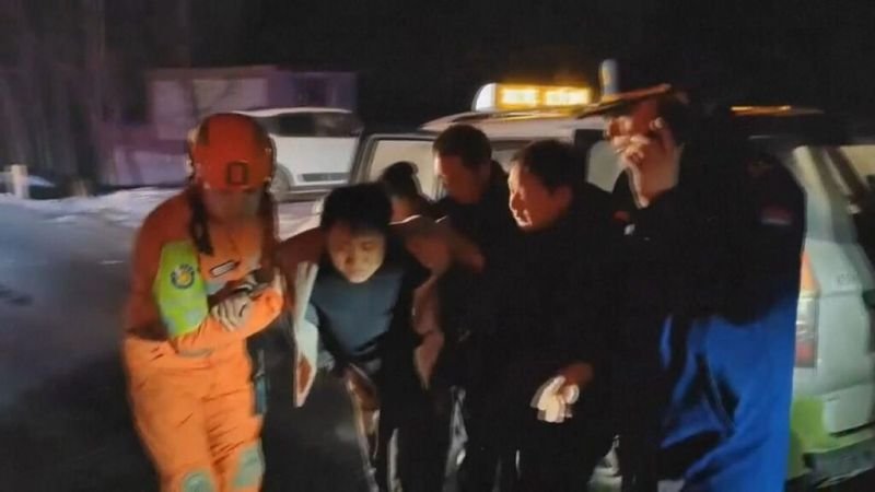 甘肃积石山县发生6.2级地震 已致111人遇难/救援正在进行