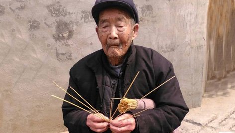 河南114岁抗战老兵卢喜才逝世,这名老兵为祖国付出了什么?