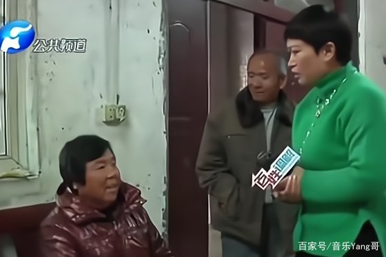 妻子网聊成瘾,当丈夫面和男友暧昧,丈夫喊话:你要她,我就给你,怎么看?