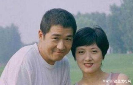 她是张默的亲妈,张国立的原配,离婚31年后依旧单身,你知道她是谁吗?
