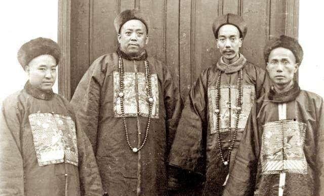 历代王朝修史读史,对前朝总是引以为戒,为什么还是避免不了朝代的更替?