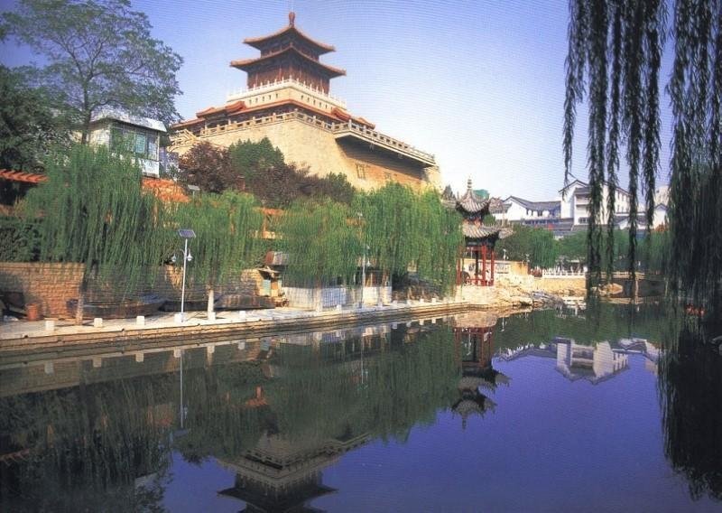 大明湖在哪个省哪个城市