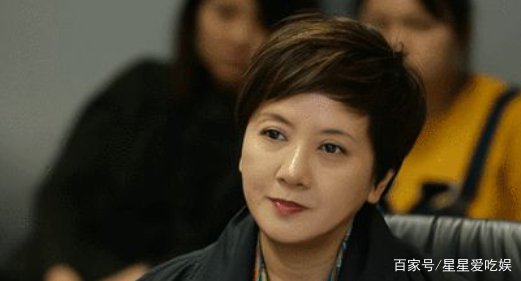 她是张默的亲妈,张国立的原配,离婚31年后依旧单身,你知道她是谁吗?