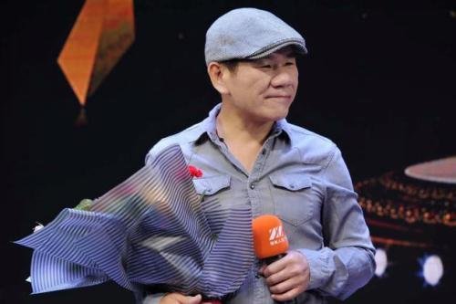 赵传唱的一首歌，歌词好像是，让我在次将双手舞动，而你依然在那个角落。求歌名?