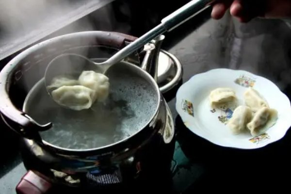 茶壶里煮饺子的歇后语是什么