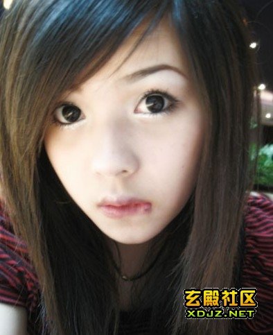 请问这个女孩叫什么名字,有谁知道