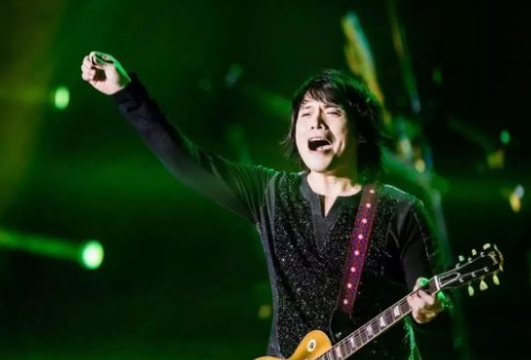 突然的自我歌词大意是什么？