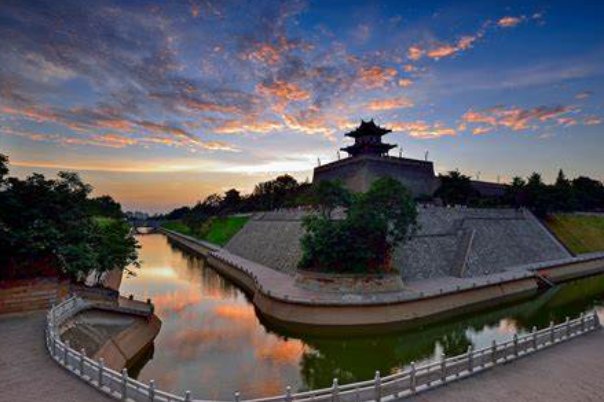 教人意气忆长安的前一句