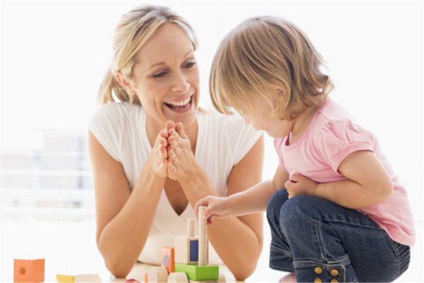 同妈妈爱孩子一样,孩子对妈妈的爱是天生的吗?