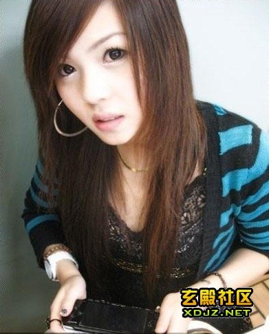 请问这个女孩叫什么名字,有谁知道