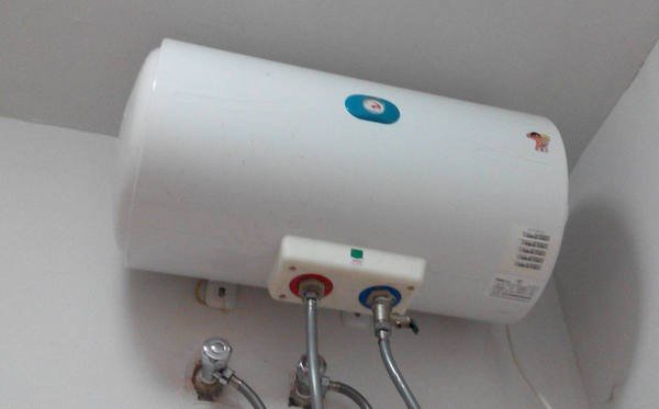 谁知道美的电热器上的、中保，夜电是什么意思？