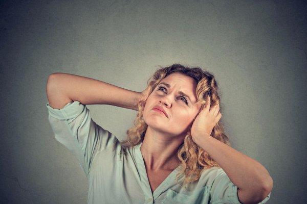 烦躁不安的意思