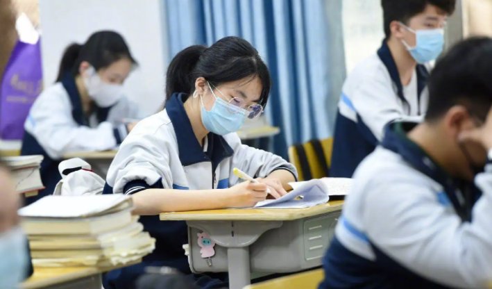 怎样查中考准考证号啊？