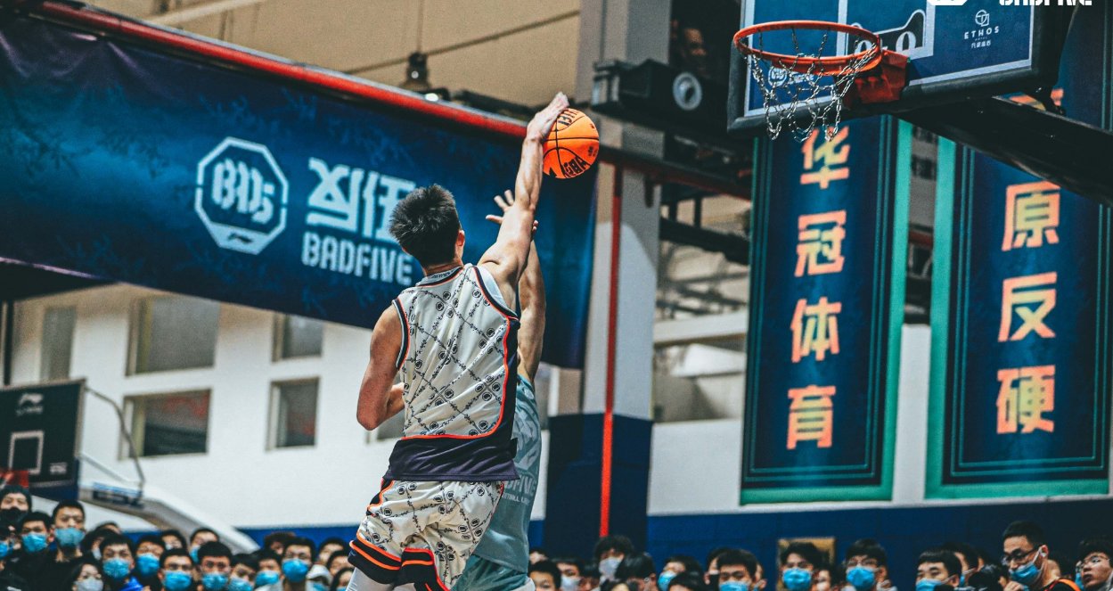 李峙锦从星光熠熠到一落千丈经历了什么?