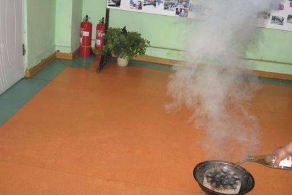 床上有米黄色，针尖大小的虫子，这种虫子叫什么？如何消灭？有