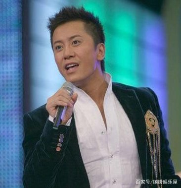 当年爆红的毛宁，一首“涛声依旧”传唱至今，如何评价他呢？