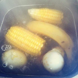 水煮香蕉的做法步骤图，水煮香蕉怎么做好吃