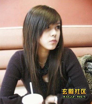 请问这个女孩叫什么名字,有谁知道