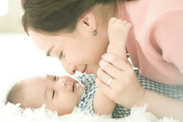 母亲节是为了纪念谁才设立的？