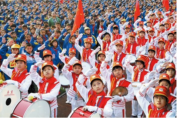 中国共产党是先锋队共青团是突击队少先队是什么队