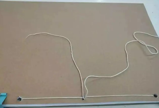 三孔一线装订穿绳方法