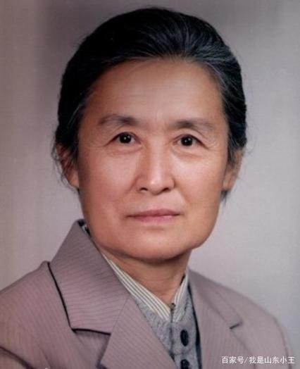 张自忠壮烈牺牲后,妻子绝食7日而亡,现在第三代后人怎么样?