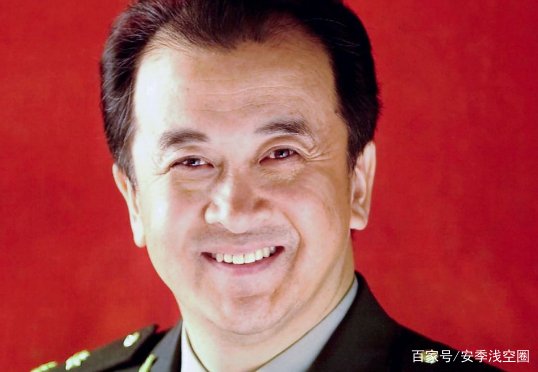 黄宏为什么被免职？