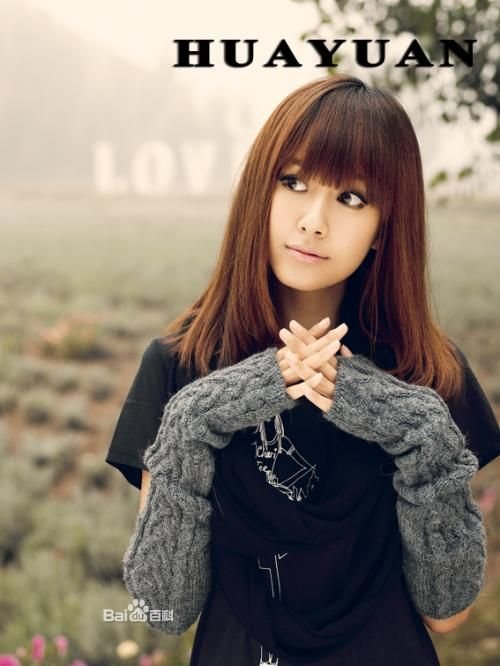 《小爸爸》里文章的女友珊珊真名叫什么？谁知道？