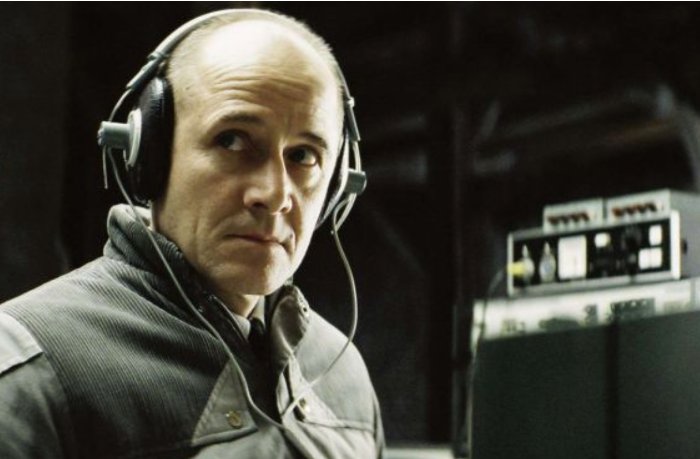 下列不属于窃听技术的是？