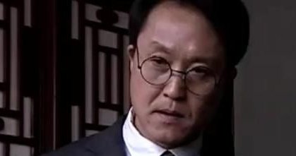 诡计多端造句子