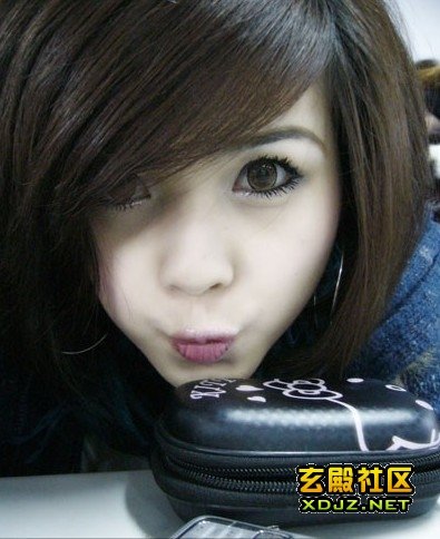 请问这个女孩叫什么名字,有谁知道