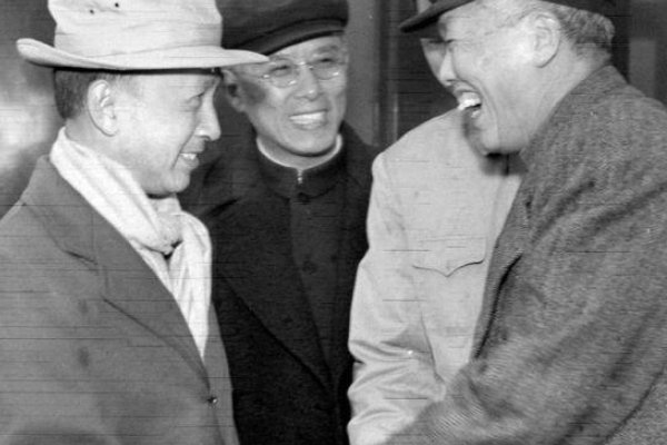 你还知道哪些默默无闻做出奉献的人吗？