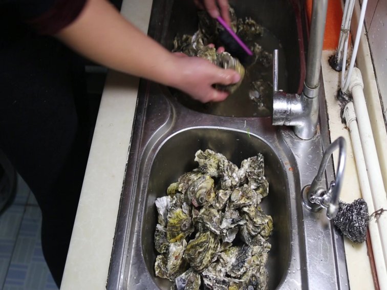 生蚝怎么清洗内脏图解