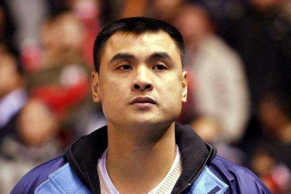 为啥刘玉栋的儿子被医生告知不能打篮球？