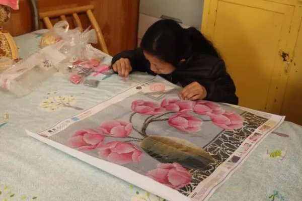 十字绣如何勾边