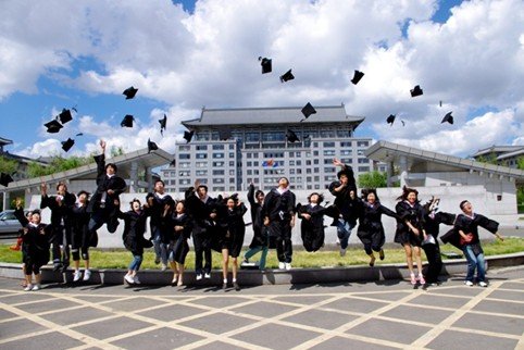 莘莘学子什么意思？