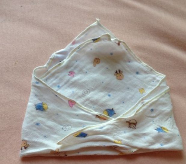 用手绢叠小老鼠的方法