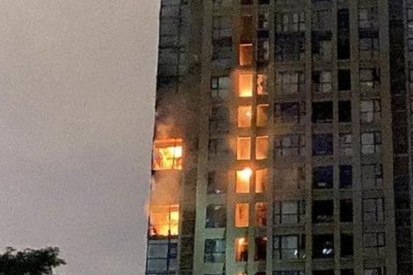 丧心病狂！成都男子纵火烧死前妻，为何离婚了还要赶尽杀绝？