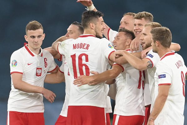 波兰足球队世界排名多少位