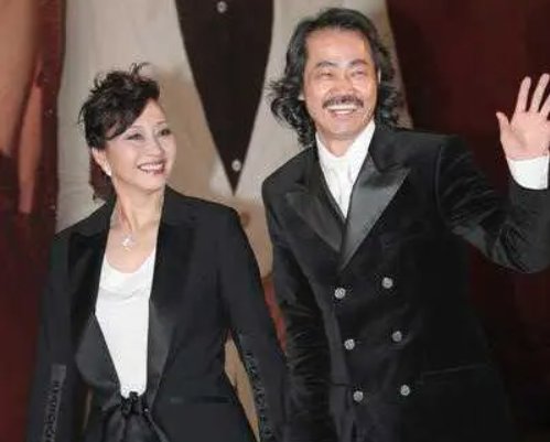 元秋元华什么关系？