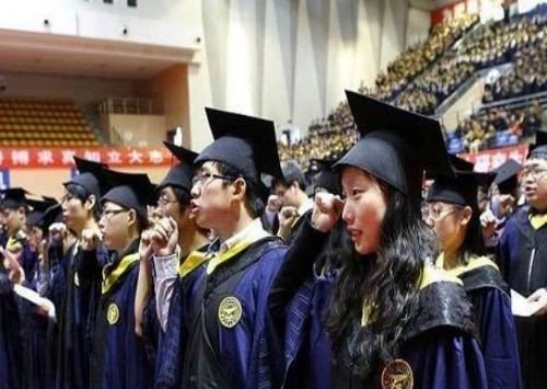 名扬中外的反义词是鲜为人知吗