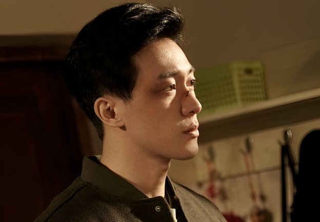 戚成钢的扮演者