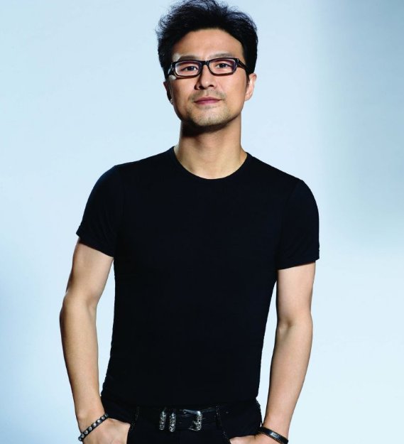 求汪峰的《勇敢的心》的歌词？