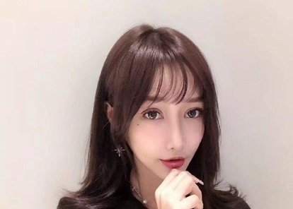 京剧花旦王梦婷想拜师德云社,你觉得京剧能和相声融合吗?