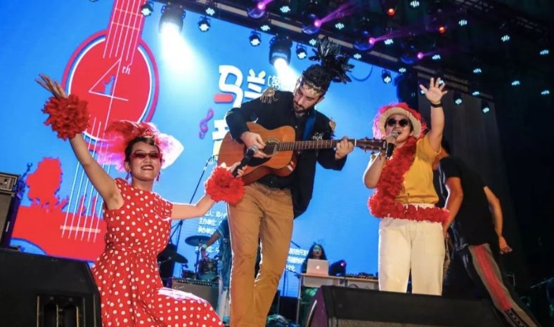 马兰的歌声主要内容