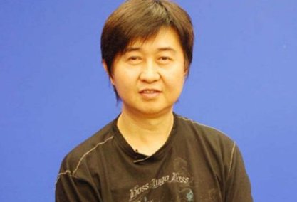 “洗洗更健康”代言人，广告比作品出名，靠一首歌住上四亿豪宅，说的是谁？