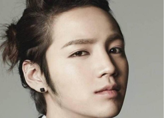 曾经南韩第一帅张根硕今患病胖若两人，花美男已成过去？