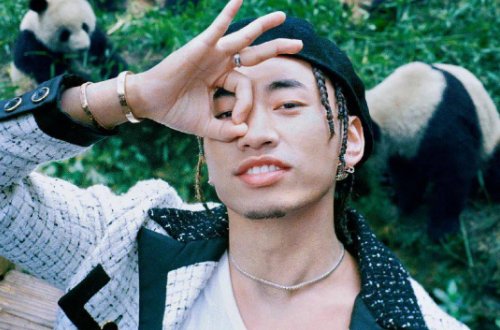 他开着邻居家的toyota追着日落什么歌