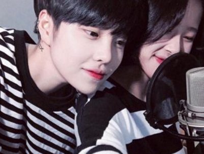 别人喜欢上自己的女朋友，而且还在不停的追求，该如何是好？